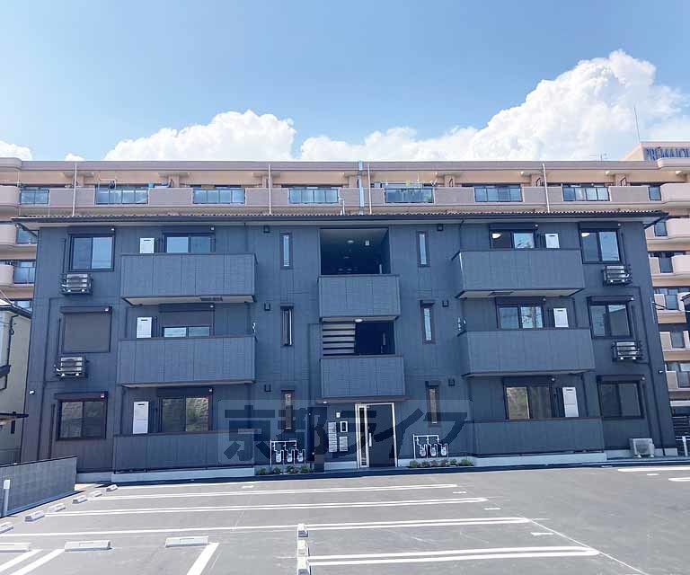 【Ｌｕｃｅｎｔ本堅田の建物外観】