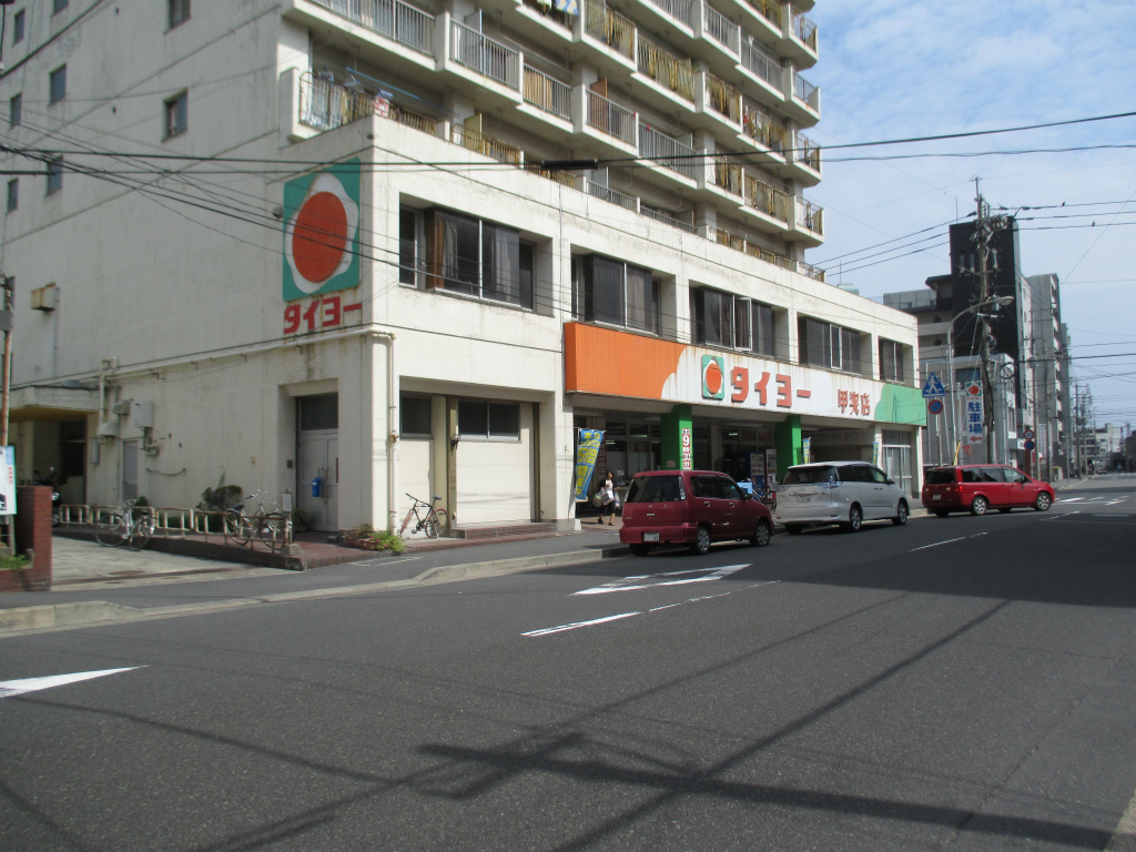 【鹿児島市新屋敷町のマンションのスーパー】