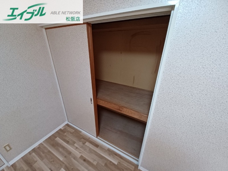 収納　同物件別部屋写真