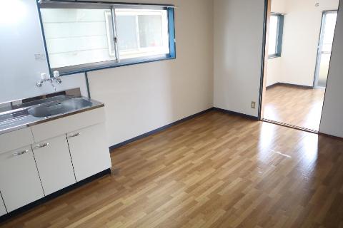 居室・リビング　室内