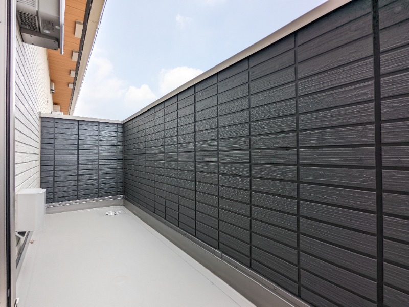 バルコニー　図面と現状に相違がある場合には現状を優先