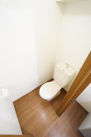 トイレ　※同物件、同タイプの写真になります。