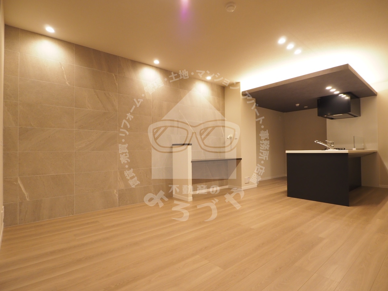 居室・リビング　アクセントタイルがお洒落なリビングはIOTにも対応しています