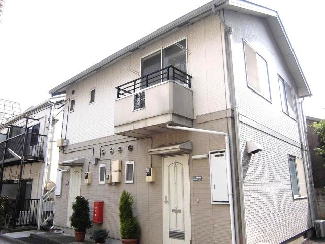 建物外観　駅徒歩4分の立地です