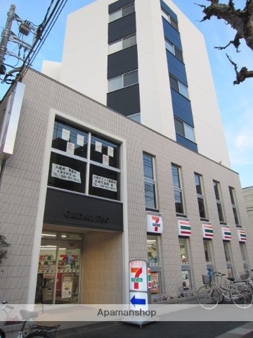 コンビニ　セブンイレブン（コンビニ）まで825m