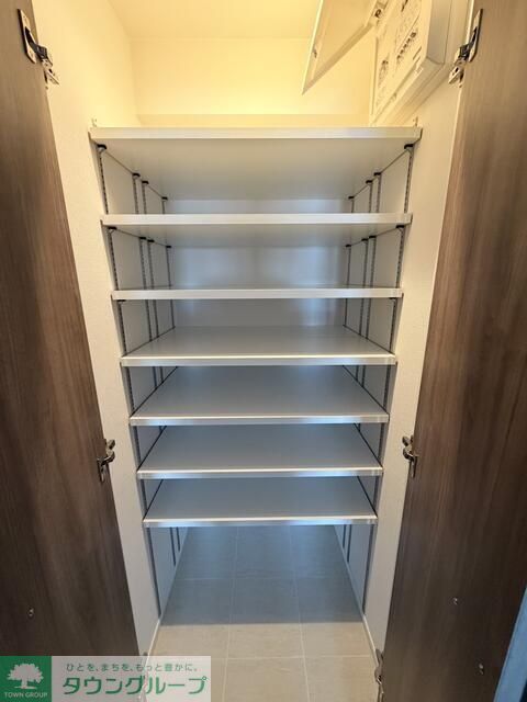 玄関　★お問い合わせはタウンハウジングまで★