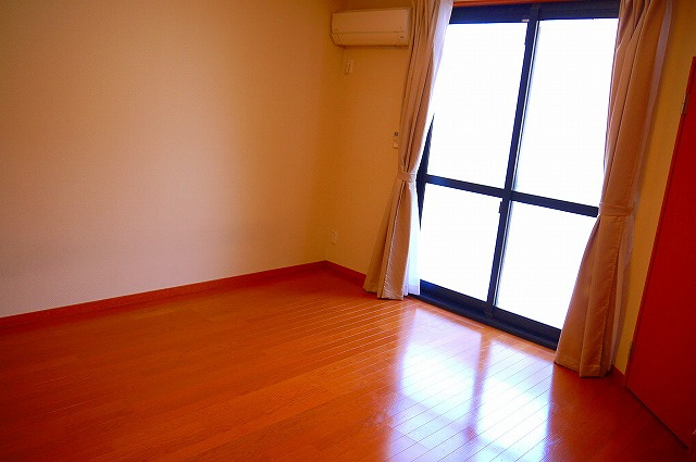 居室・リビング　ゆったりとした居間です