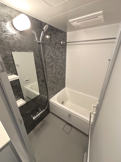バス・シャワールーム　※写真は同タイプ住戸です。