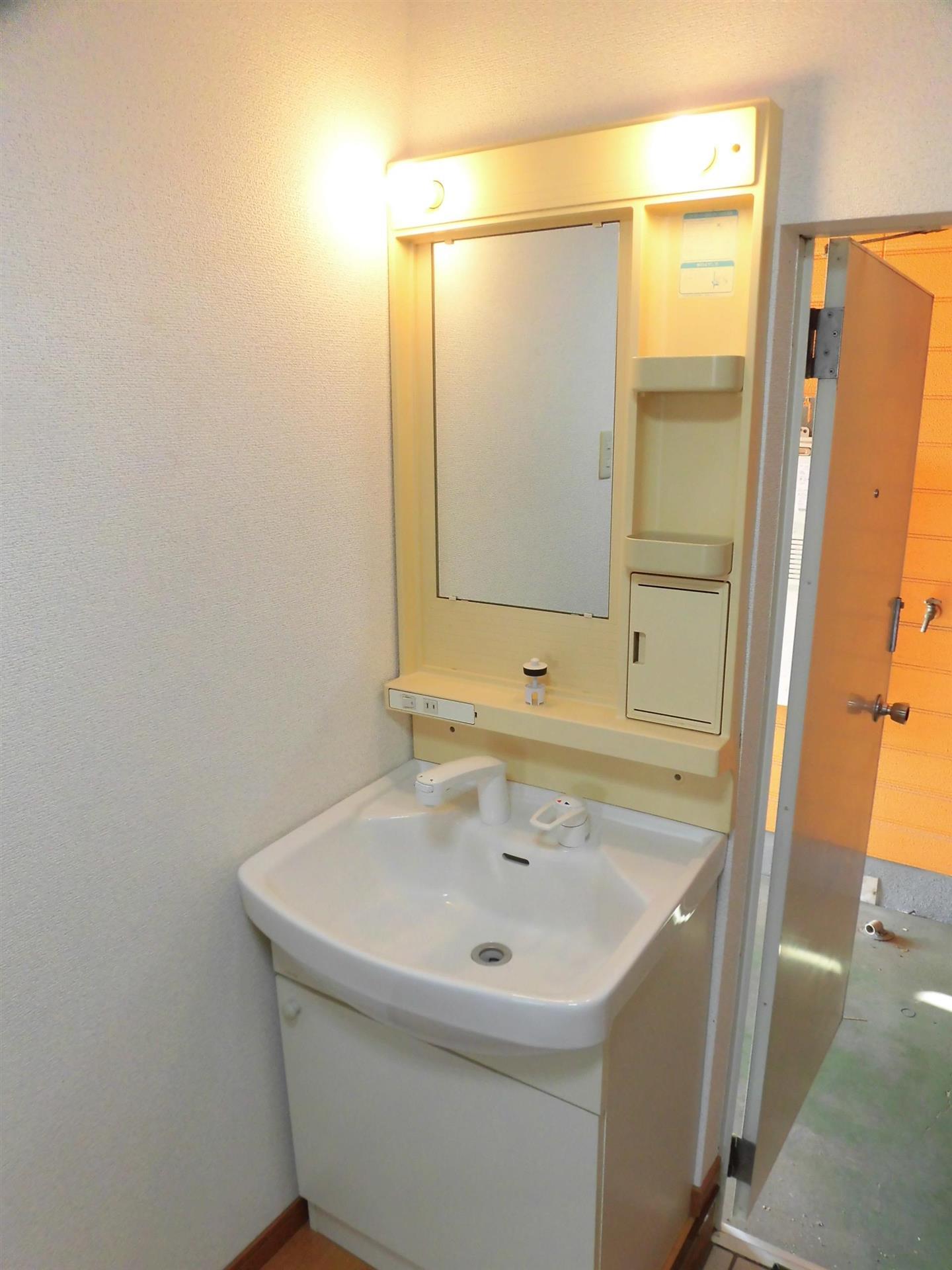 洗面設備　独立洗面台