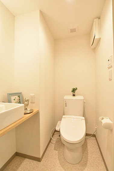 トイレ　モデルルームです。家具・雑貨等はつきません。