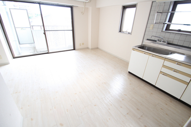 居室・リビング　※別室の参考写真の為、現況優先です。