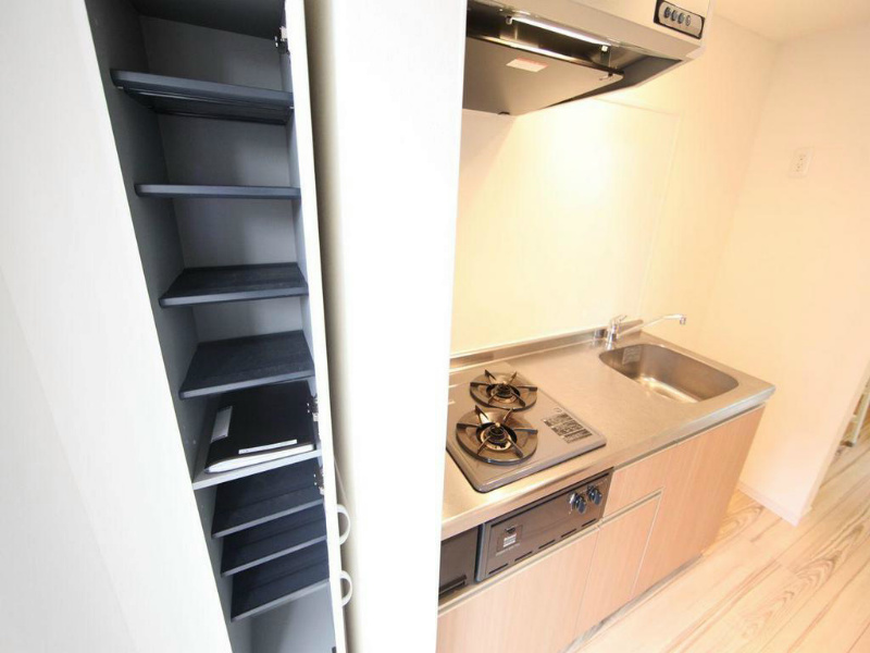 玄関　玄関　シューズボックス付（収納充実してます）