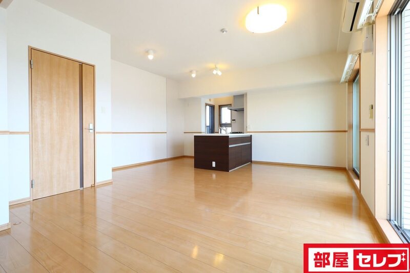 居室・リビング　写真は反転タイプの写真です