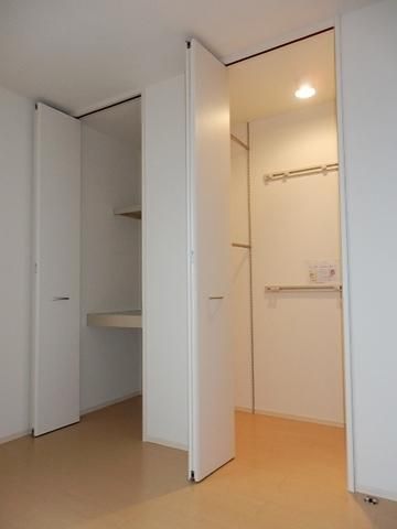 収納　クローゼット完備