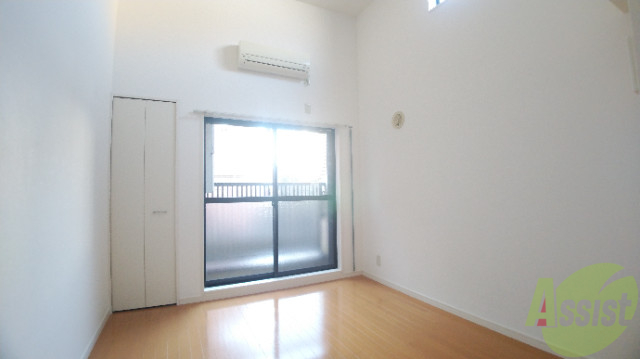 居室・リビング　綺麗なリビングです。家具を何を置くか迷いますね！