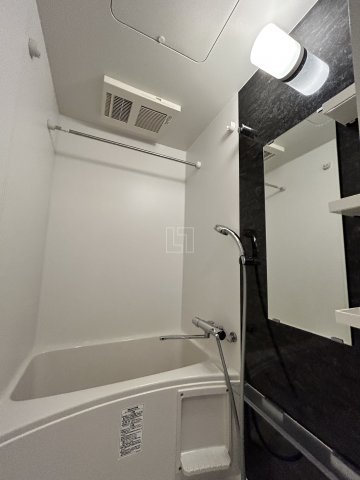 バス・シャワールーム　エスリード本町靭公園レジデンス　バスルーム