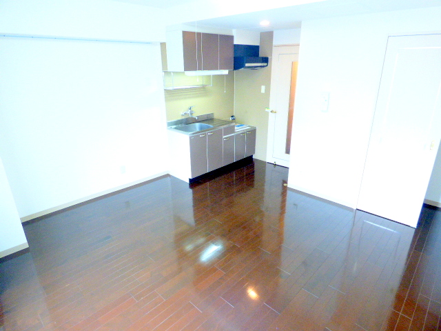 居室・リビング　※同間取り他号室の参考画像です