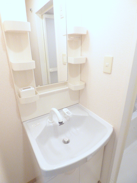 洗面設備　※同間取り他号室の参考画像です