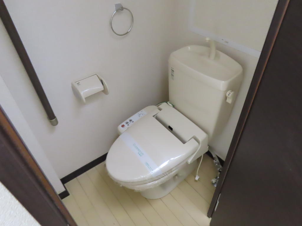 トイレ　※同アパートのものを使用しております