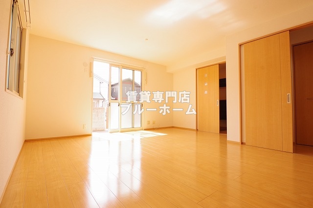 居室・リビング　16.9帖の広々としたリビング！