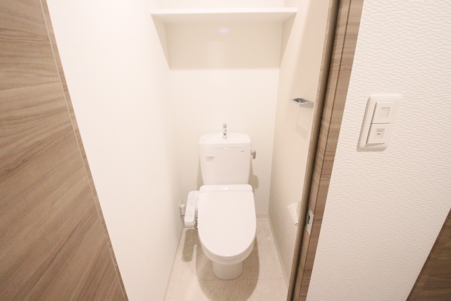 トイレ　※別室の参考写真の為、現況優先です。