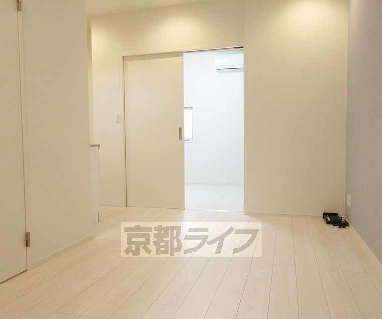 居室・リビング　ダイニングキッチンは６．９畳