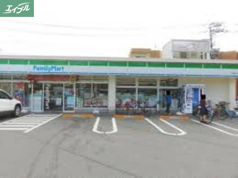 コンビニ　ファミリーマート学南町店（コンビニ）まで348m