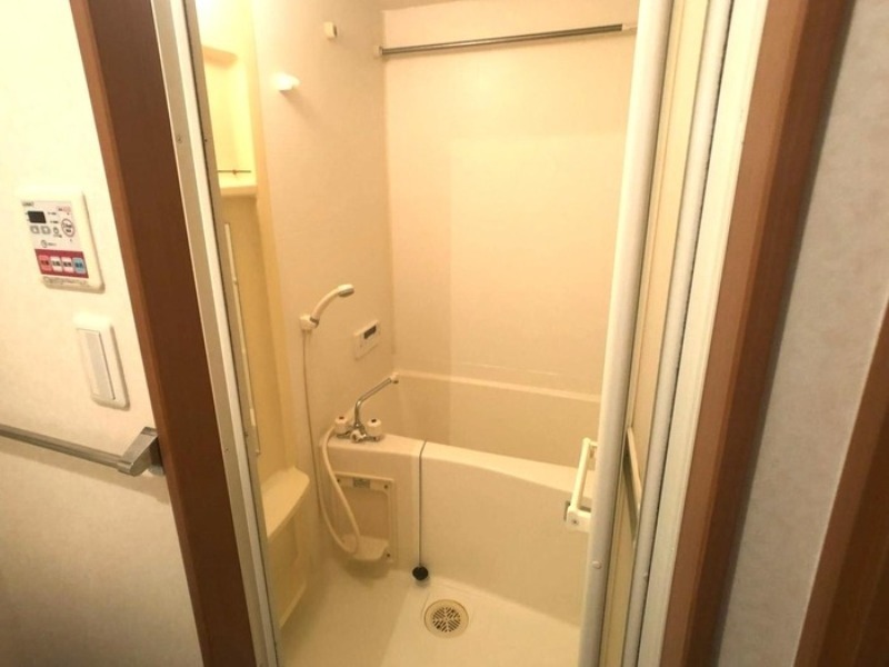 バス・シャワールーム　図面と現状に相違がある場合には現状を優先