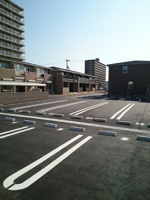 駐車場　駐車場