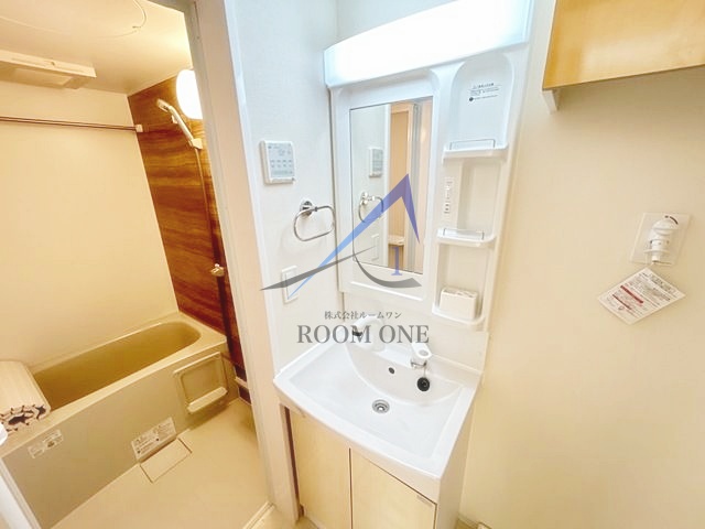 洗面設備　独立洗面台です。