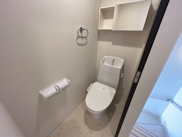 トイレ　シャワー付トイレ
