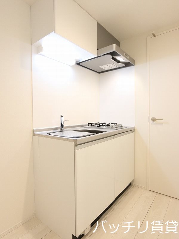 キッチン　同型タイプの為、現状を優先いたします。