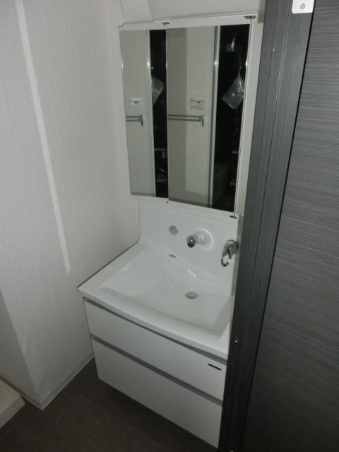 洗面設備　反転タイプ