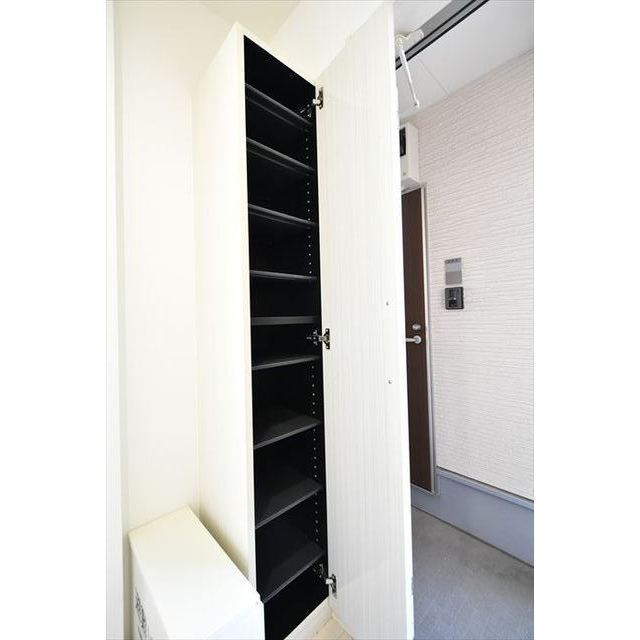 収納　シューズボックス