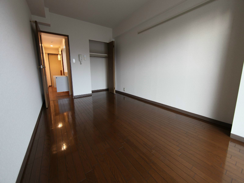 その他　洋室8帖　クローゼット（収納充実してます）