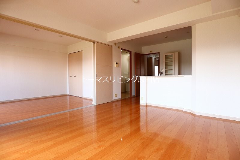 居室・リビング　302号室写真