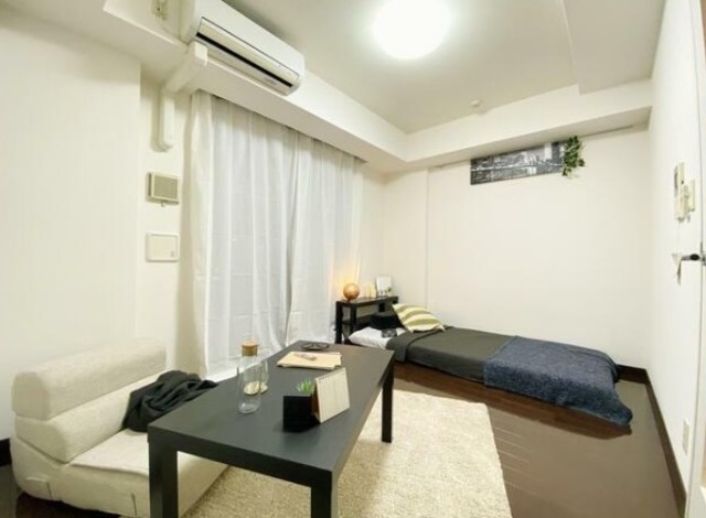 居室・リビング　家具配置例・同仕様写真