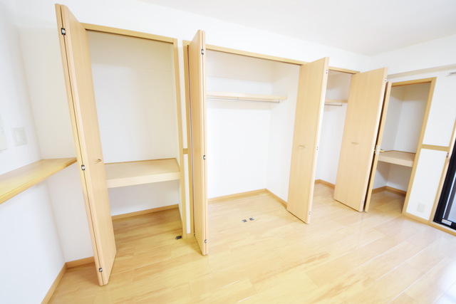 収納　～たっぷり収納スペース～