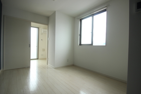 居室・リビング　※別部屋の写真です