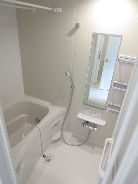 バス・シャワールーム　★浴室追い焚き・乾燥機★