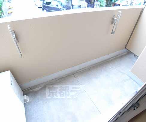 バルコニー　ベランダも広めです