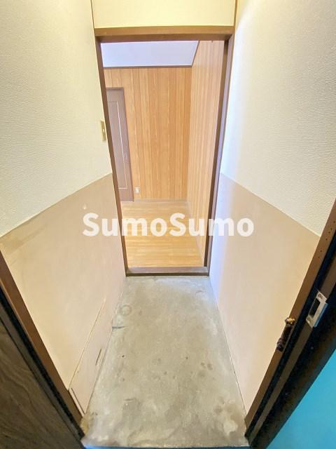 玄関　収納もある玄関です