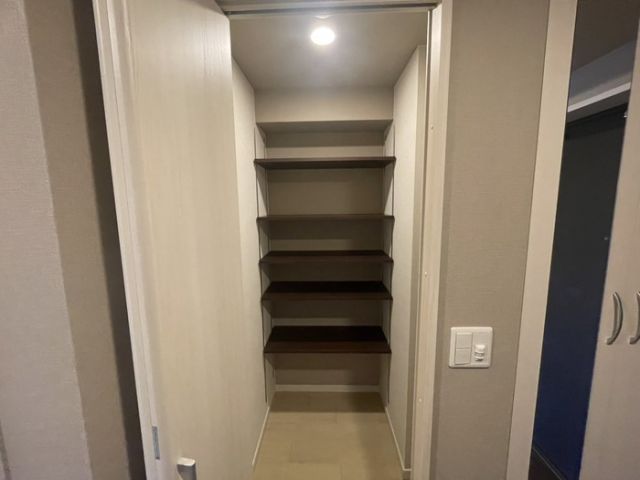 収納