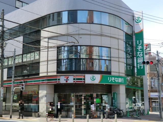 銀行　りそな銀行（銀行）まで183m