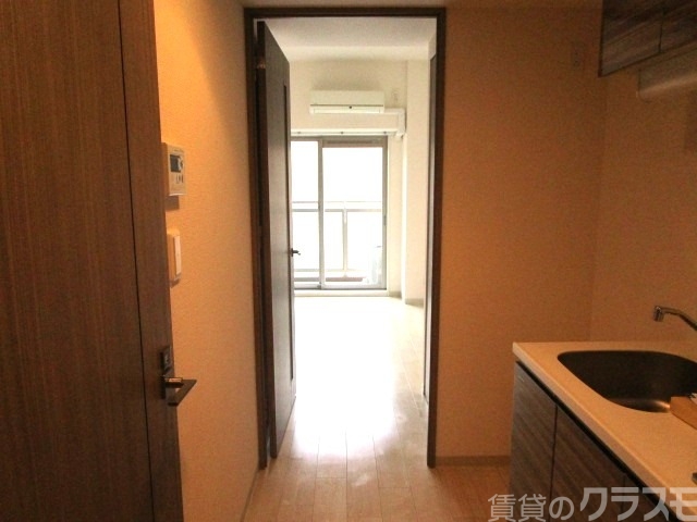 玄関　玄関を開けると。