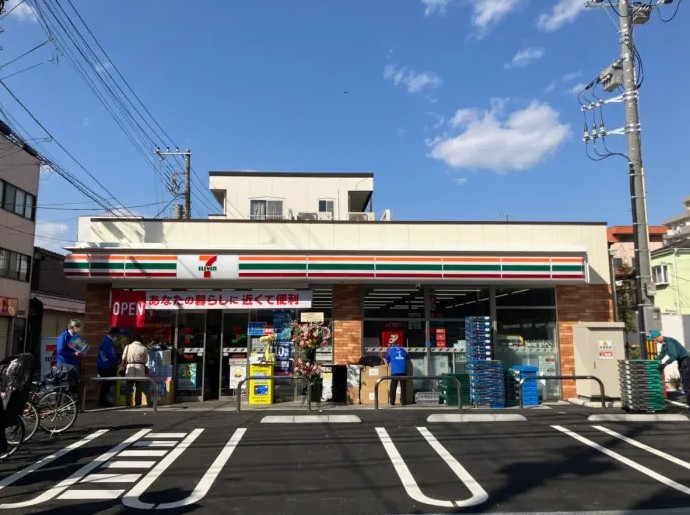 コンビニ　セブンイレブン葛飾東新小岩6丁目店（コンビニ）まで266m
