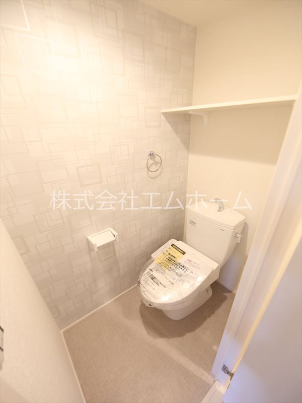 トイレ　温水洗浄暖房便座付トイレ