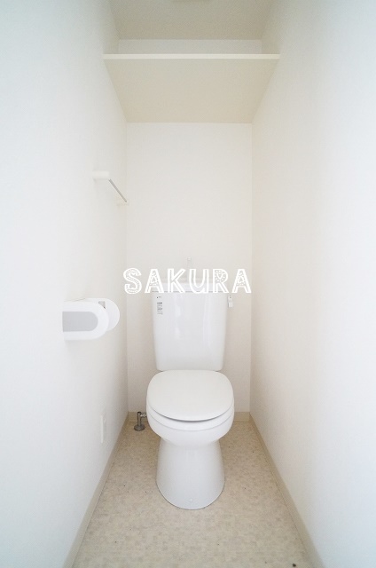 トイレ　落ち着いた色調のトイレです♪