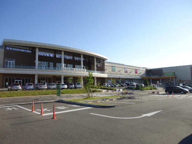 小学校　折尾西小学校（小学校）まで240m
