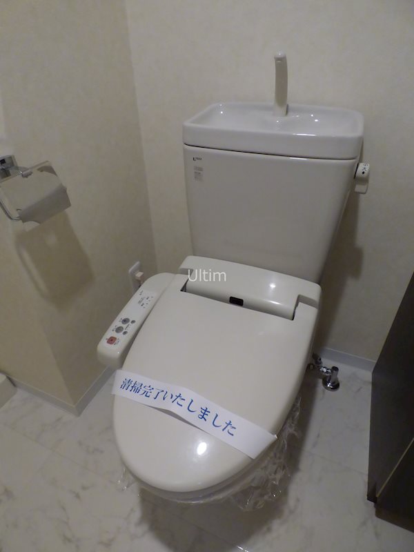 トイレ　別部屋のお写真です。ご参考までに！